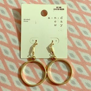 NWT Nickel Free Gold Earrings